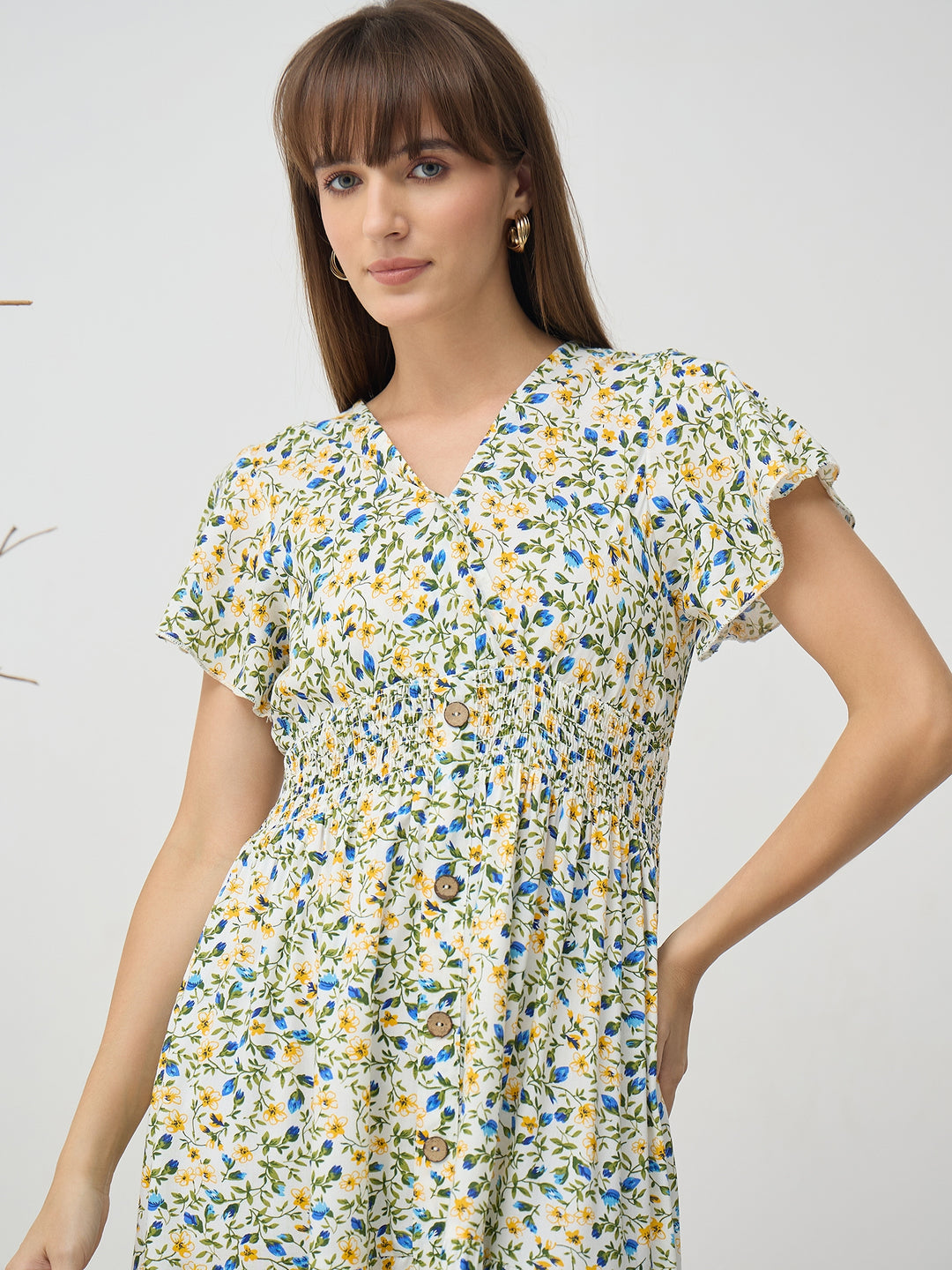 Women’s White Floral Smocked Waist Flutter Sleeve Midi Dress