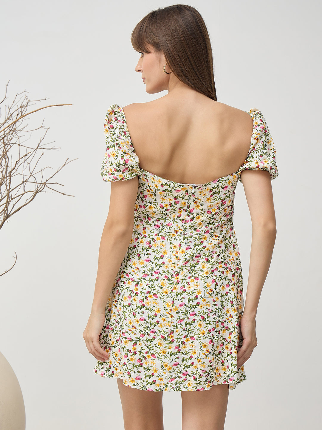 Women’s White Floral Sweetheart Neck Puff Sleeve Mini Dress
