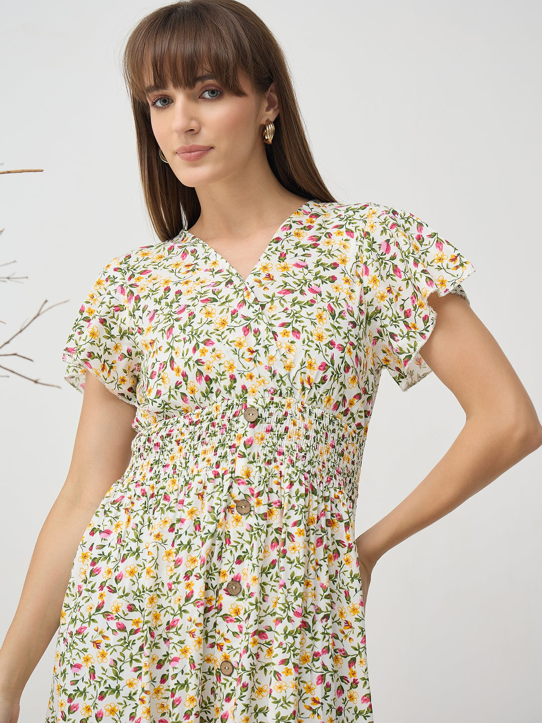 Women’s White Floral Smocked Waist Flutter Sleeve Midi Dress