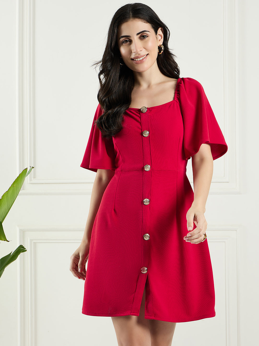 Sheath dress with flared sleeve and show buttons