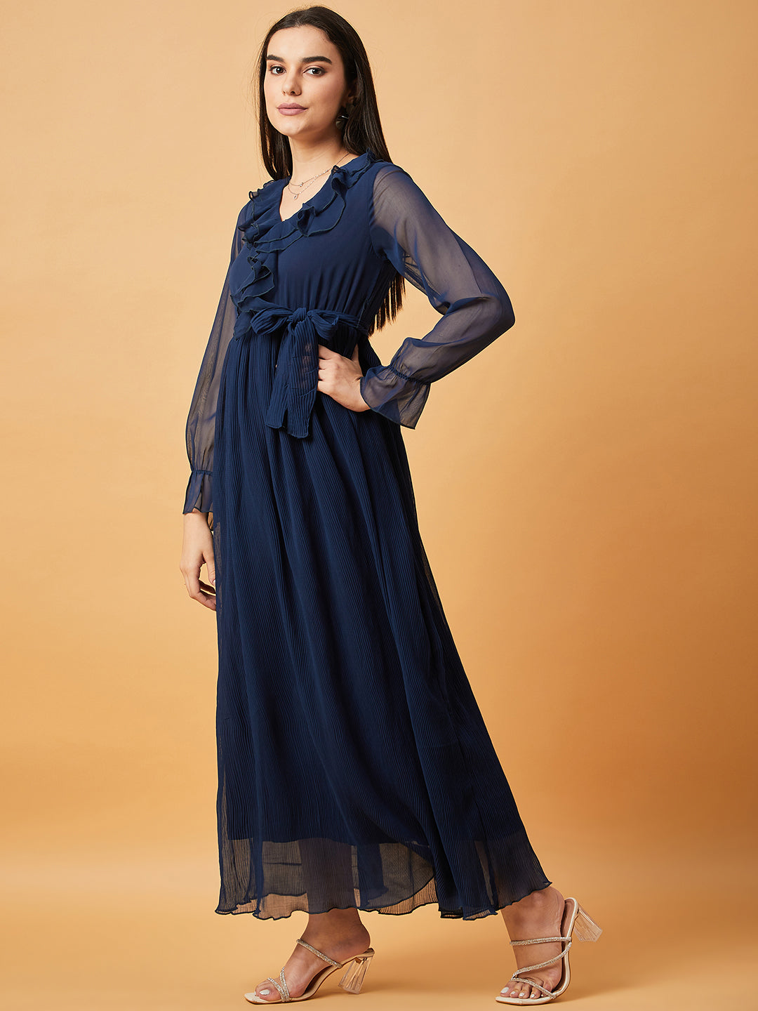 V NECK PLEATED MAXI DRESS