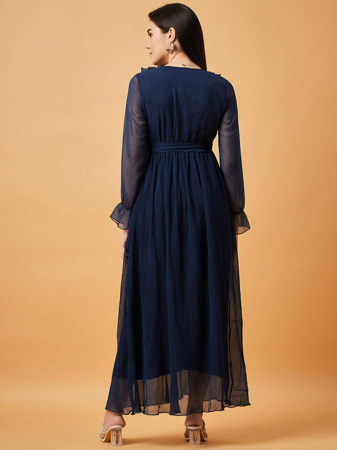 V NECK PLEATED MAXI DRESS